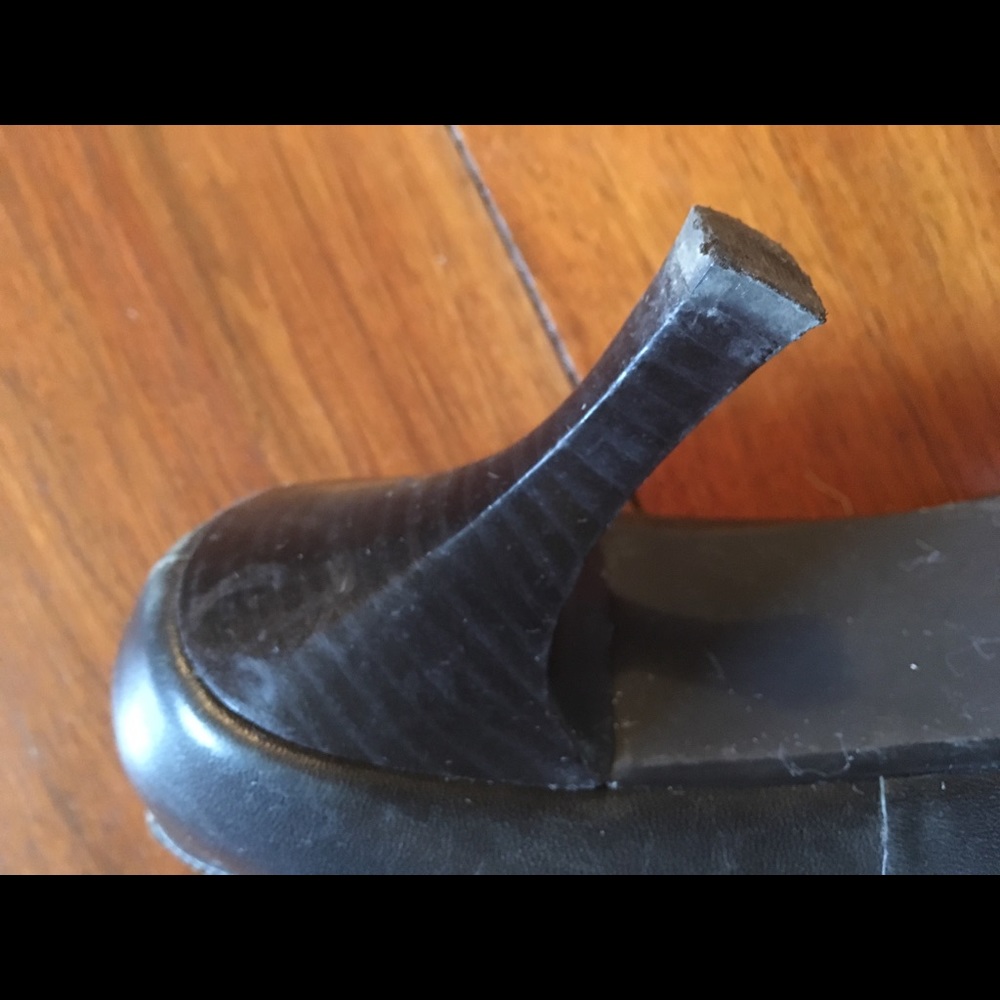 GUC ladies 3" heeled black shoes 8 1/2 - Picture 8 of 8